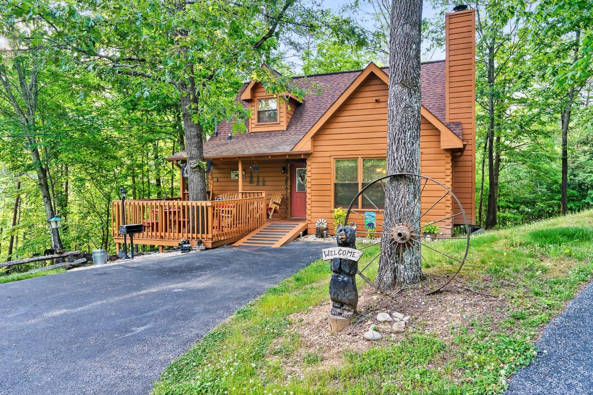 Cozy, Ada Accessible, Family Cabin With Hot Tub Севьервилл Экстерьер фото